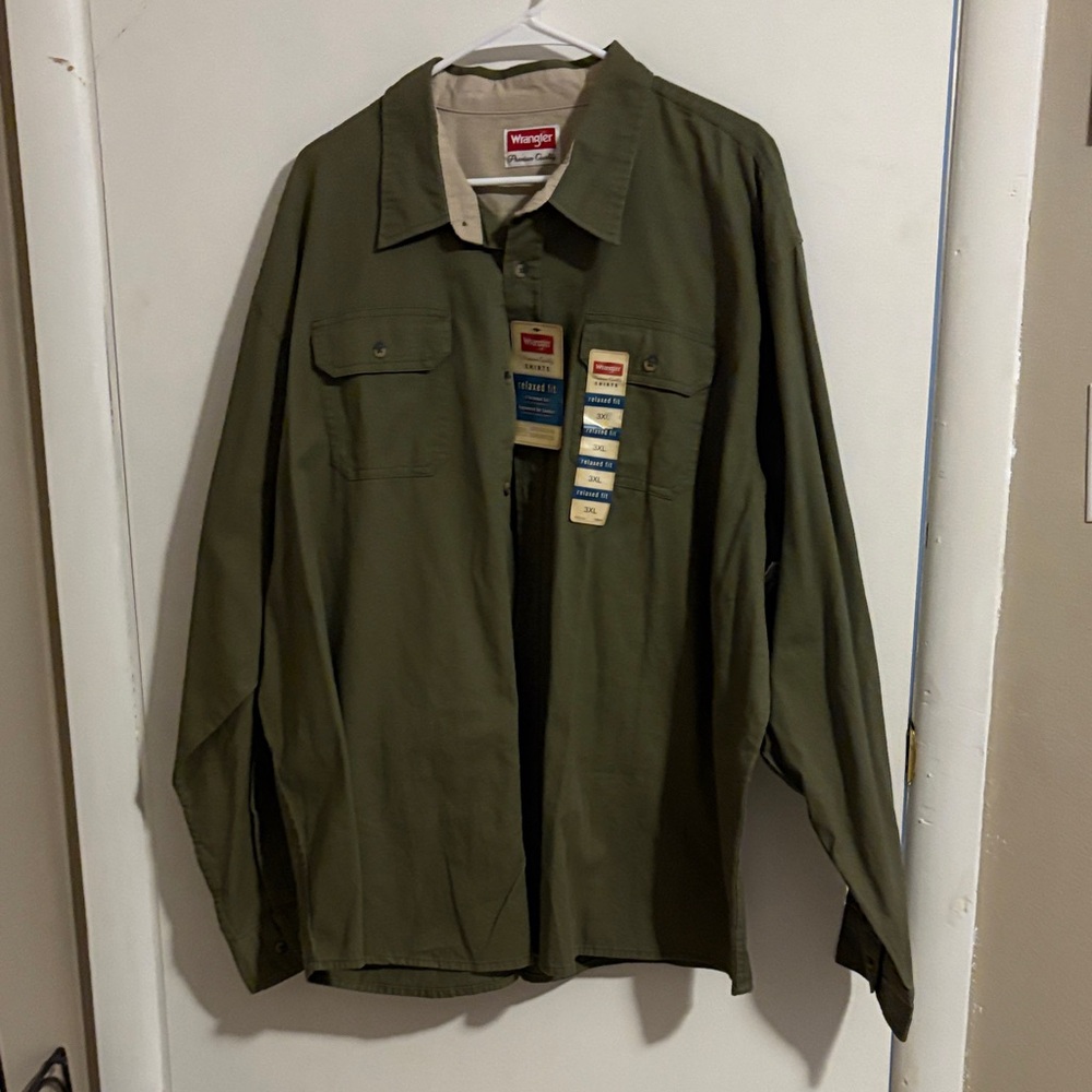 Wrangler Men's Classic Olive Shirt NWT